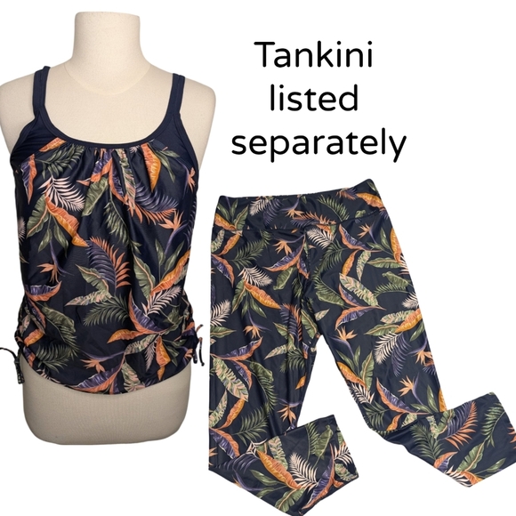 2/$25-Quintsoul Highrise Crop Leggings in Navajo Print NWT Size Small Swim Pants - Picture 4 of 7